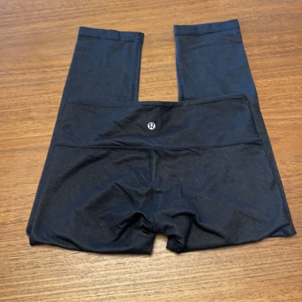 Lululemon crop leggings   - Picture 2 of 3